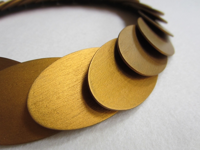 houten_ovalen_goud_detail